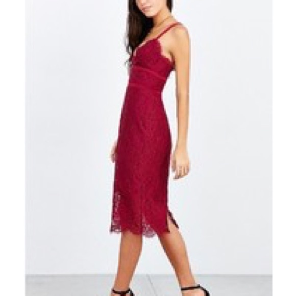 🔥Keepsake Maroon lace dress - Picture 5 of 8